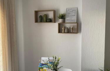 Coqueto apartamento céntrico con terraza y parking - Foto 5