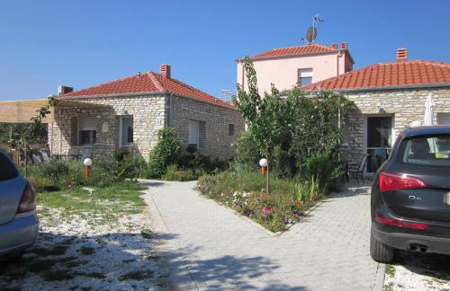 Petra Houses - Photo 14