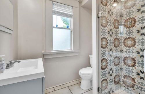 Cozy Renovated 19th Century Home, 5 Min to OSU! 3 Bedroom Home by Paula - Foto 48