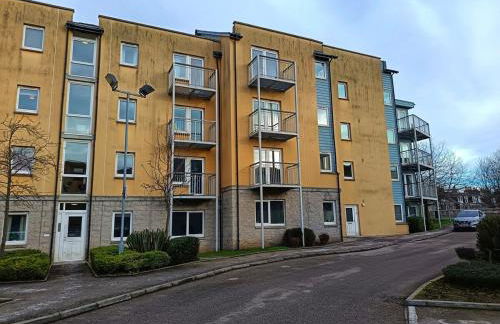 King Street, free parking and WiFi 2 bed by Lains Lettings - Photo 10