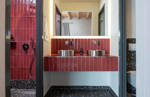 FOS Luxury Suites - Photo 52