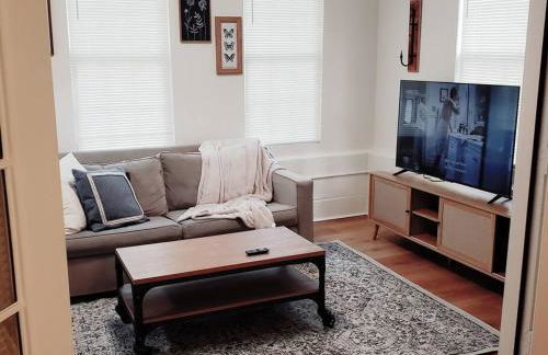 Less than 10 mins from Downtown, early checkin-subject to availability, pool table - Foto 11