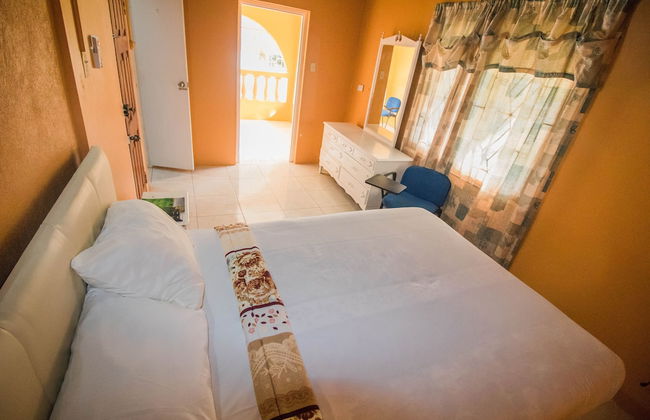 9 bed Villa Montego 10 Minute Walk to the Beach - Foto 24