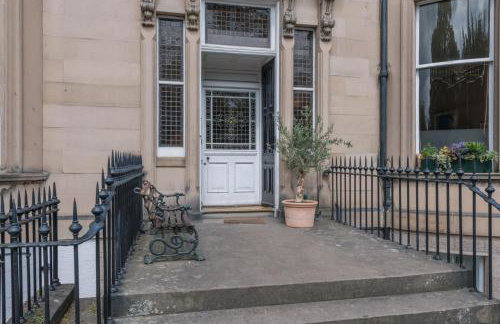 Luxury West End flat with stunning bay window views - Foto 15