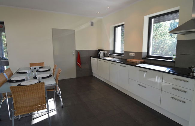 Modern Villa With Sauna, Right Next to the Lake - Photo 8