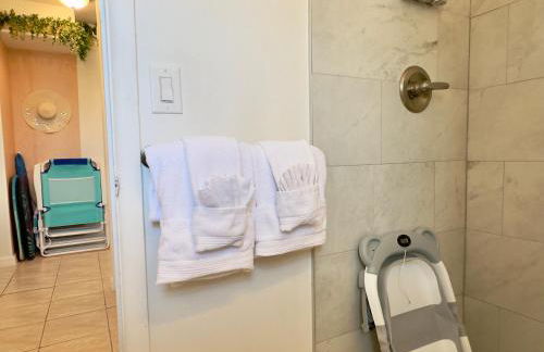 Steps to Sand - Free Parking - No Crowds - Grill - Foto 19