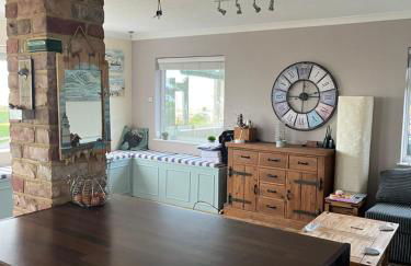 Beautiful 2 bedroom beach getaway - Foto 43