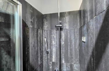 Luxury Central Apartment - Photo 37