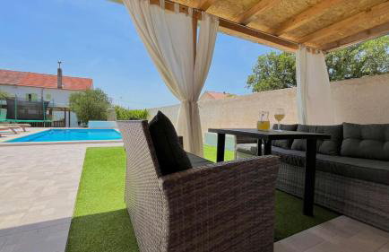 Stone & Sun Retreat with Private Pool - Foto 43