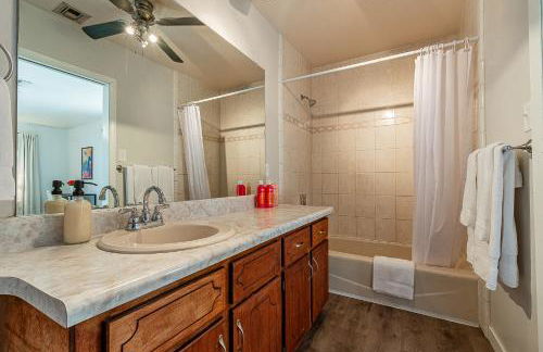 Cozy Winter Getaway Heated Pool l Family Friendly - Foto 13