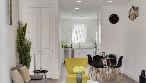 Urban 2BR I Parking I King Bed I Workspace - Foto 5