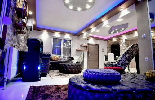 Eleni De Lux - Photo 30