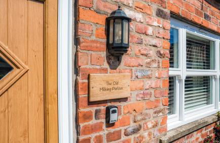 The Old Milking Parlour - Photo 2