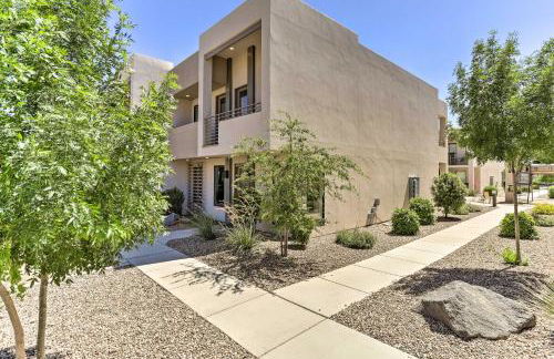 Sunny Resort Townhome and Balcony and Pool Access - Foto 29