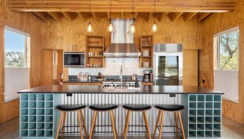 Luxury Riverfront Retreat - 6 Cabins - Private Pool - Foto 3