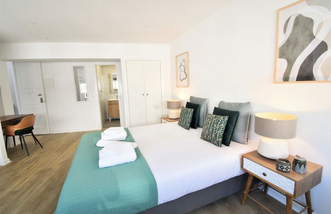 SOPHIA STUDIOS - Photo 18