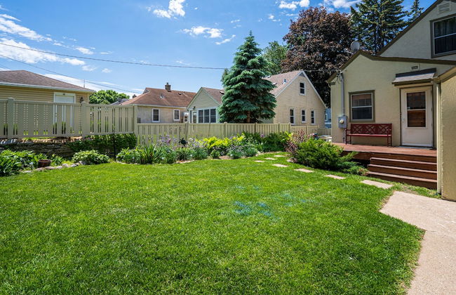 Edina Escape - Photo 30