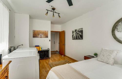 Scenic Riverfront Escape with Sauna in Junction City - Foto 29