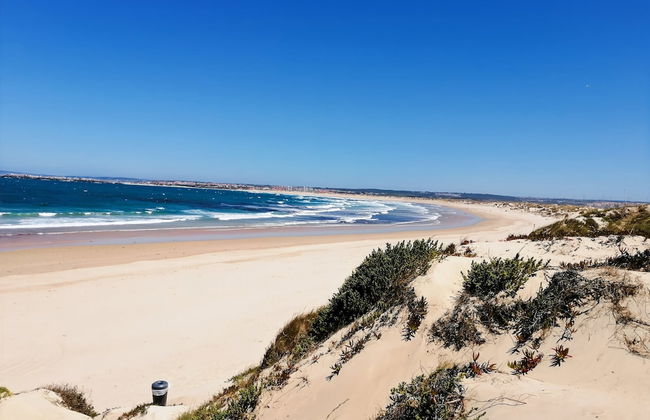 Cozy Vacation Rental in Peaceful Peral, Portugal - Photo 42