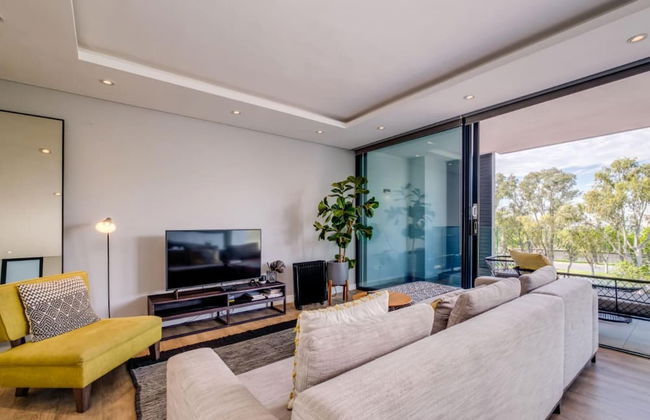 Urban Chic Apartment Close to Waterfront Warwick - Photo 4