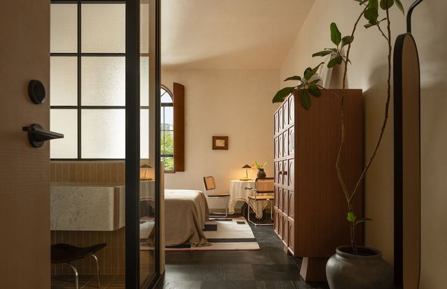 Golden Age Hotel - Photo 22