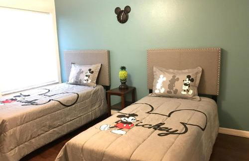 10min to Disney parks new condo free wifi & pool - Foto 12