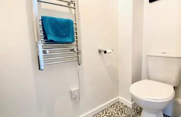 Bijou Abode- bungalow with free private parking - Foto 15