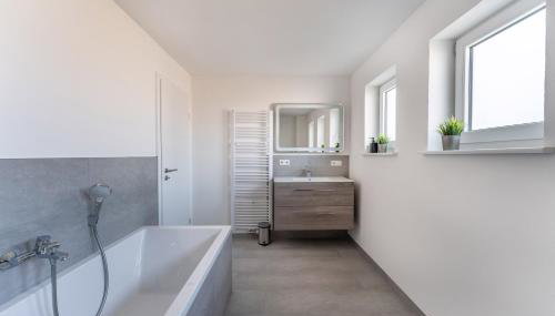 Komfortable Unterkunft für Monteure und Reisende - zentrale Lage, volle Ausstattung, fairer Preis - SCH05 - Foto 2