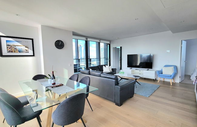 Melbourne Lifestyle Apartments - Best Views on Collins - Photo 65