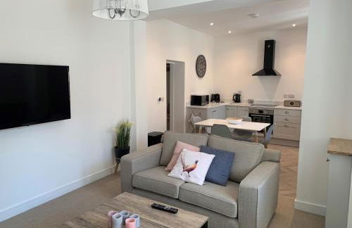 'The Retreat' - Stylish one bedroom apartment in Holt, Norfolk - Photo 2