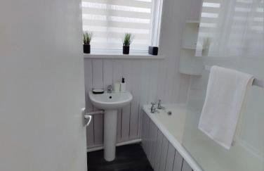 THE CROFT HOUSE - Near Birmingham Airport and NEC For Company, Contractor and Leisure Stays - HS2, JLR, Resorts World, Large Onsite Secure Parking - Foto 17