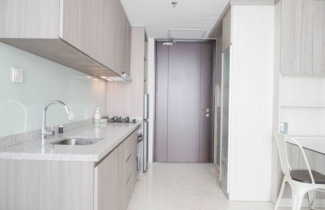 Stunning And Comfy 1Br At Ciputra World 2 Apartment - Foto 8