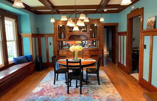 CRAFTSMAN'S MAIN FLOOR with huge DECK! - Foto 3