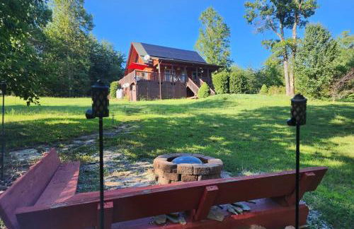 Solar powered log cabin with mountain views, 3acres - Foto 1