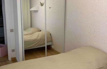 appart Porte de Paris av garage - Foto 5