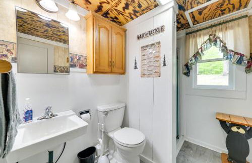 Hike and Snow Play! Waterfront Paradise Lake Retreat - Foto 15