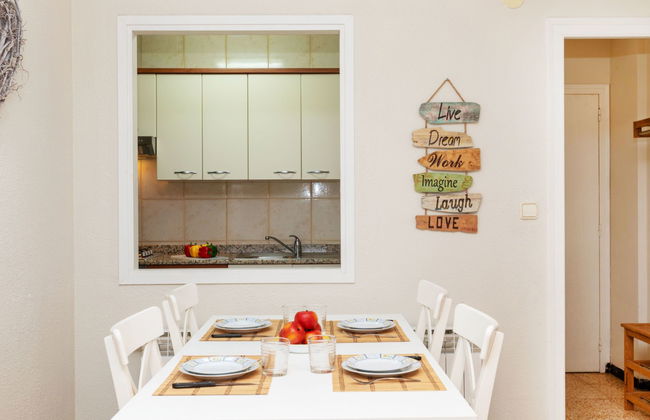 1 bedroom Apartment in Salou with swimming pool and garden - Photo 8