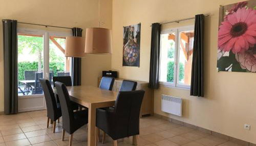 Spacious Villa With Garden and Pool - Foto 3