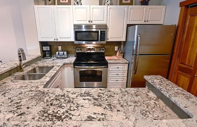 Polar Peak Lodges by Fernie Lodging CO - Photo 40