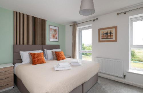4 Bedroom House By Humming Nest Short Lets & Serviced Accommodation Milton Keynes With Free WiFi & Parking - Foto 19