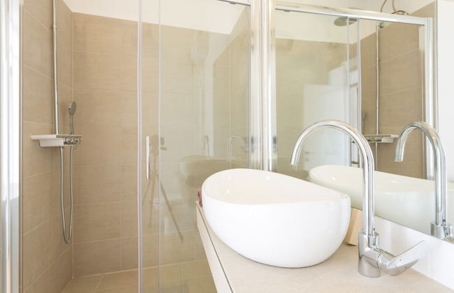 Large 150 m2 apt With Pool and 500 m2 Garden - Foto 19