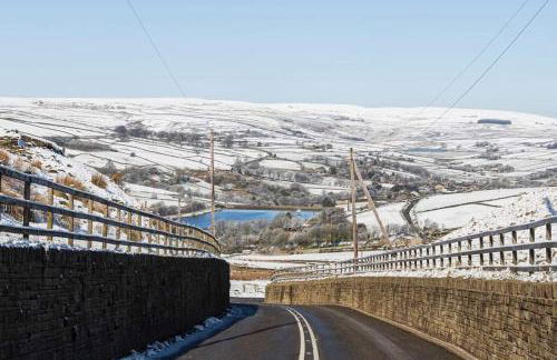 Stones Cottage Farm, nr Haworth, family friendly, work friendly, gaming barn, hot tub, free wifi, free parking, EV point - Foto 45