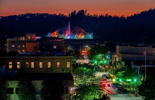 Lake Effect 3BR Home Steps to Everything 27 - Foto 5