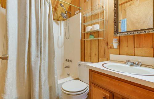 Ski, Hike and More! Year-Round Retreat in West Dover - Foto 16