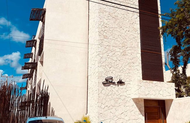 Magical Ph In Town Wprivate Rooftop Glass Tub - Photo 33