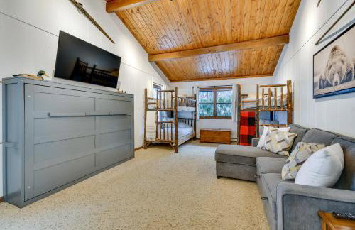 6 Mi to Skiing! Hot Tub Hideaway in Seven Devils - Foto 27