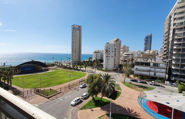 Masaryk Musk in Bat Yam - Foto 16