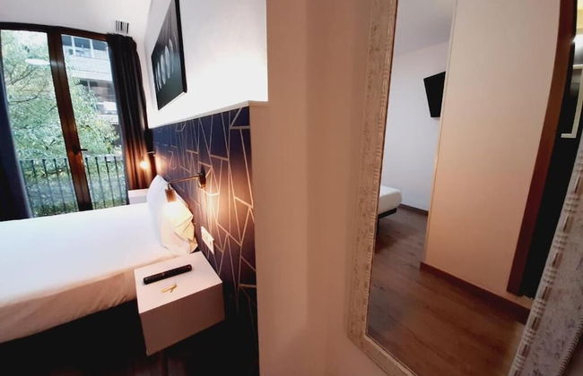 Hostal Laia by gaiarooms - Foto 4