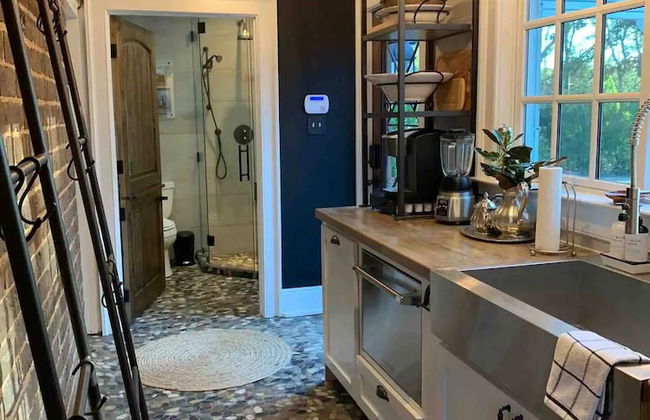 Historic Boyd Harvey House and Grounds 2 Bedroom Home by RedAwning - Foto 18