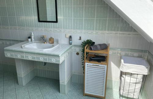 Parkplätze, Einzelbetten, 2 Balkone, fast Wi-Fi 100 Mbit, Homeoffice, Aufzug, lichtdurchflutet, Panoramablick - Foto 7